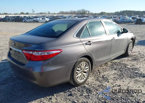 2016 Toyota Camry Le z USA, uszkodzony, nr VIN 4T4BF1FK7GR575786